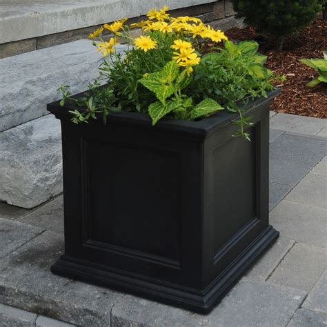 lowe's outdoor planter boxes